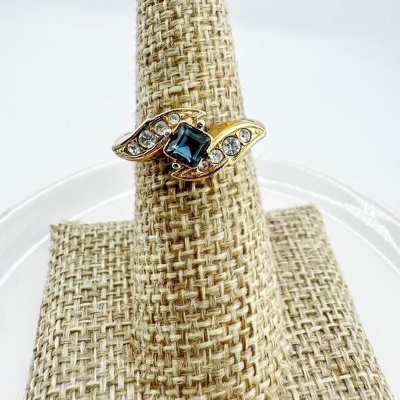 Vintage Blue Topaz Rhinestone Adjustable Ring Glamour Timeless Elegance Retro - Picture 4 of 7